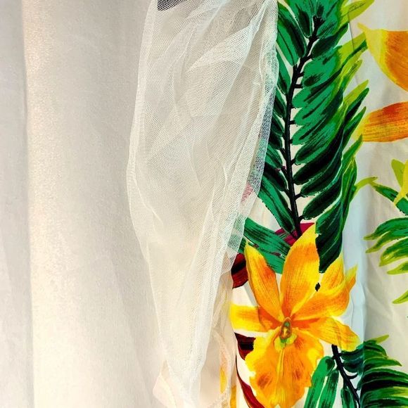Sheer Bodysuit White Floral Short Sleeve Small Medium Large - Picture 7 of 9